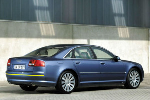 Audi-A8-004