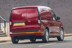 Ford-Transit-004