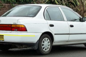 Toyota-Carina-001