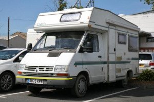 Renault-Trafic-Camper-001