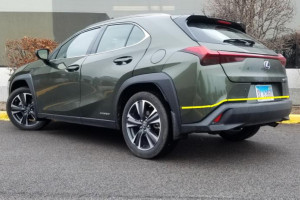 Lexus-UX-002